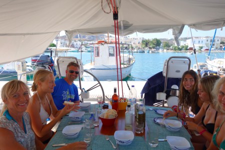 Large table and space for the entire crew (7) at the table